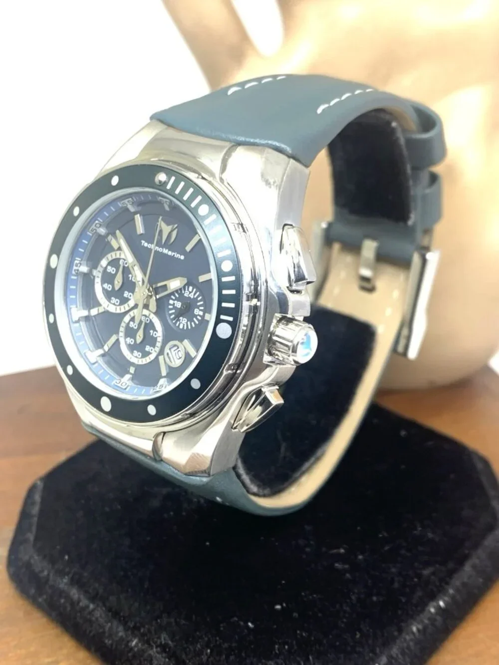 Technomarine Women's Watch TM-215036 Manta Ray Quartz Gray Leather Strap 40mm
